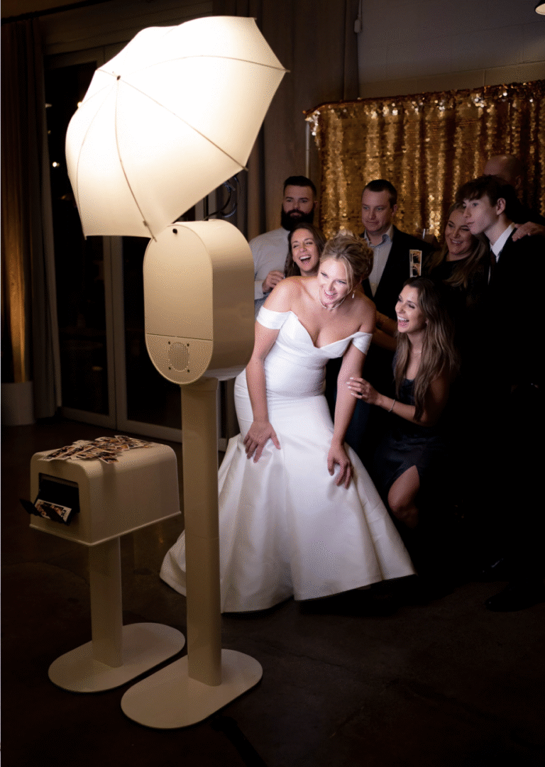 PartyPix photo booth wedding 768x1081